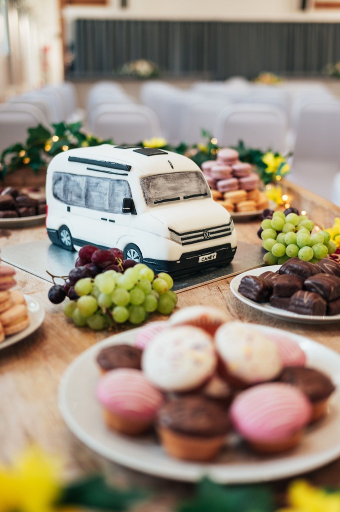 camper van wedding cake